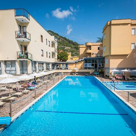 Casa Vacanza San Pietro Maiori Exteriör bild